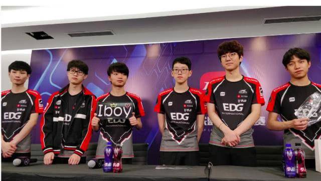 默契配合 默契配合